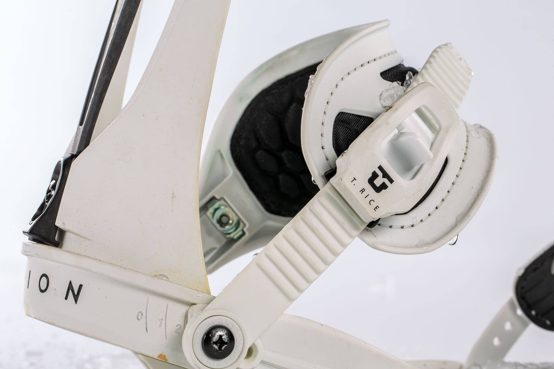 Union Falcor Review: Best Snowboard Bindings of 2019 - TransWorld