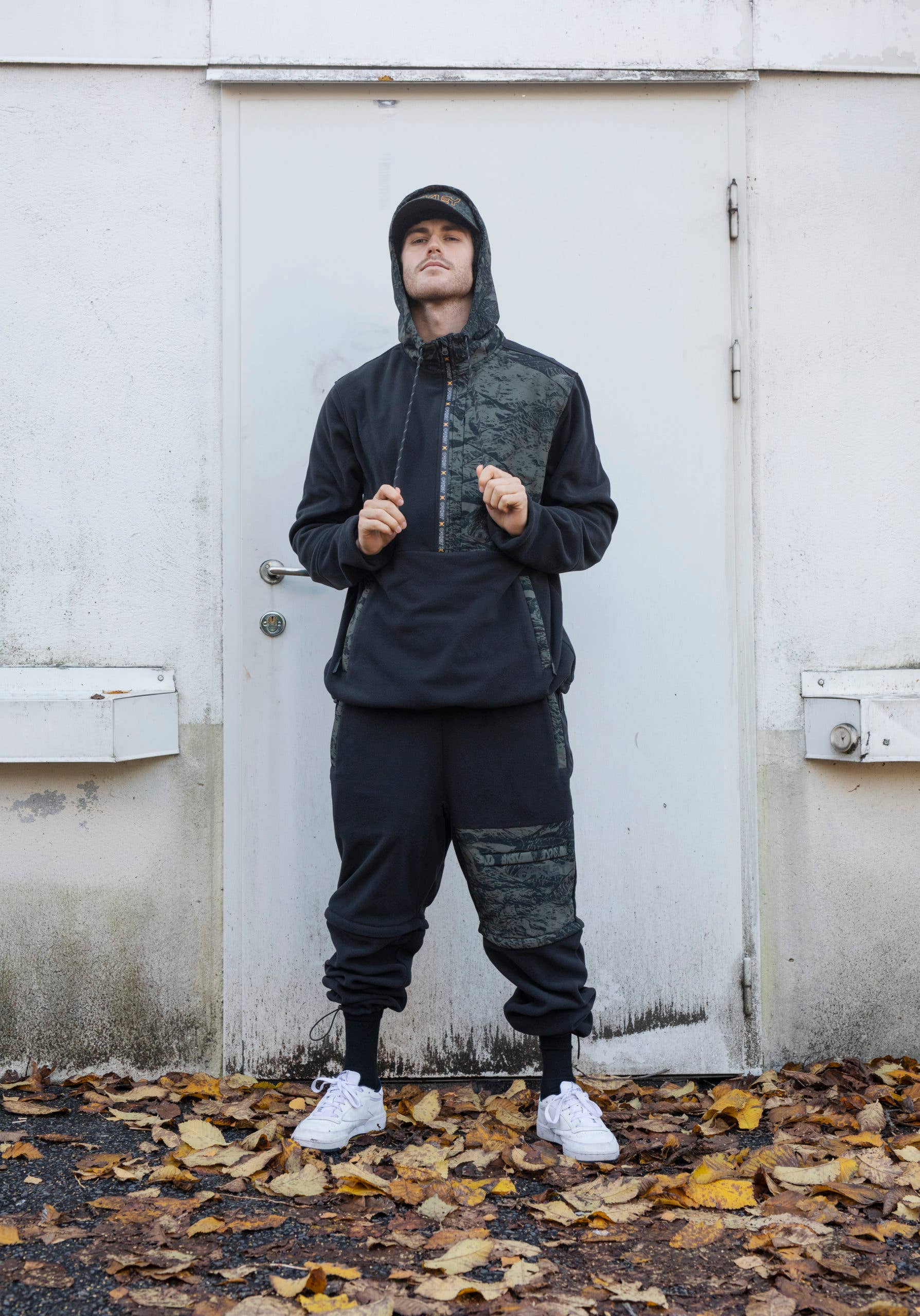 The Team Collection—Ståle Sandbech x Oakley - Snowboarder