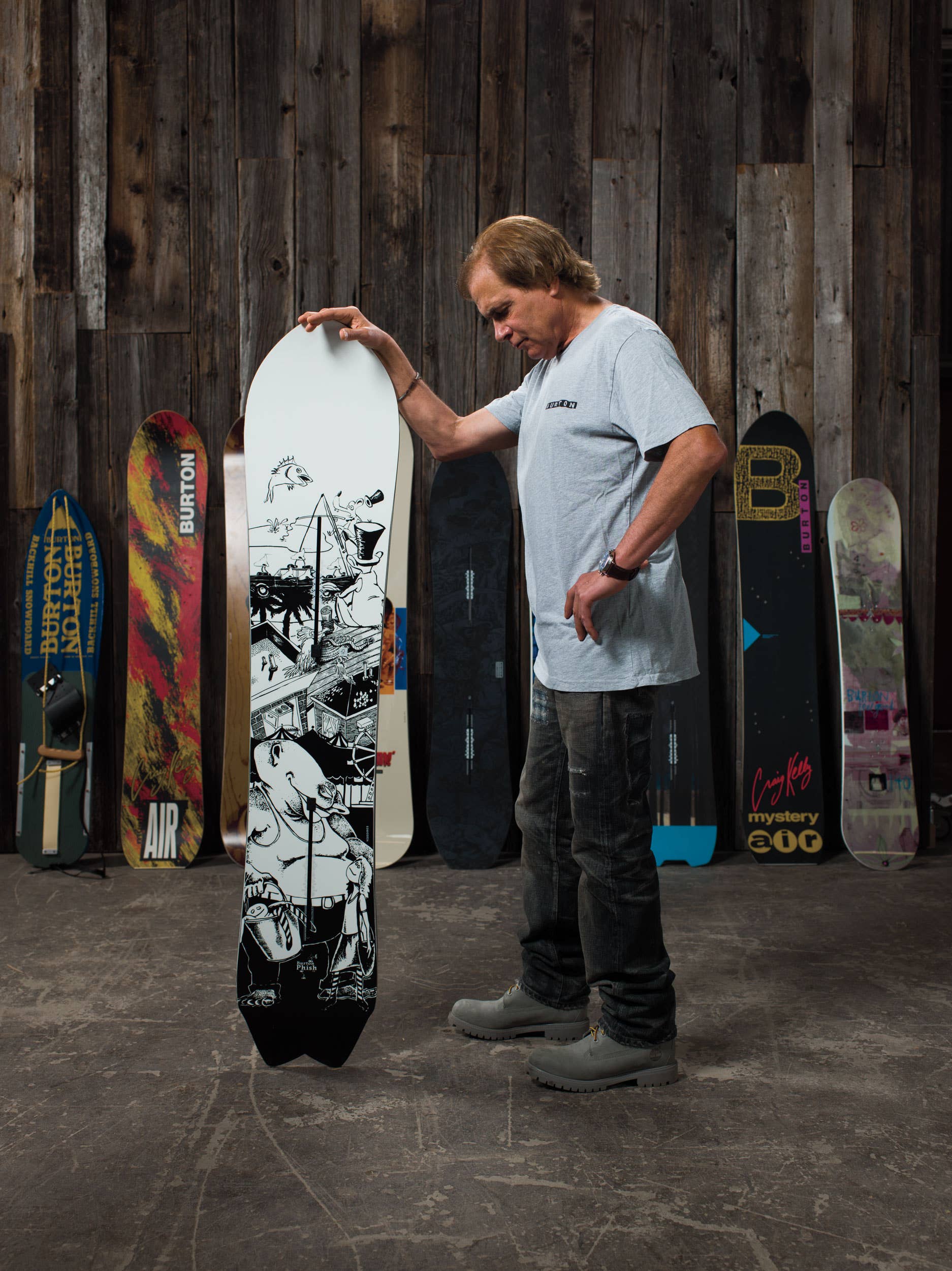 burton gary snowboard Feel Good Smalls this unisex snowboard is ideal for adults looking to explore different types of mountain conditions BURTON 2025 GRIL MASTER