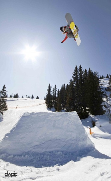 Santa Cruz and The Simpsons team up to release snowboards