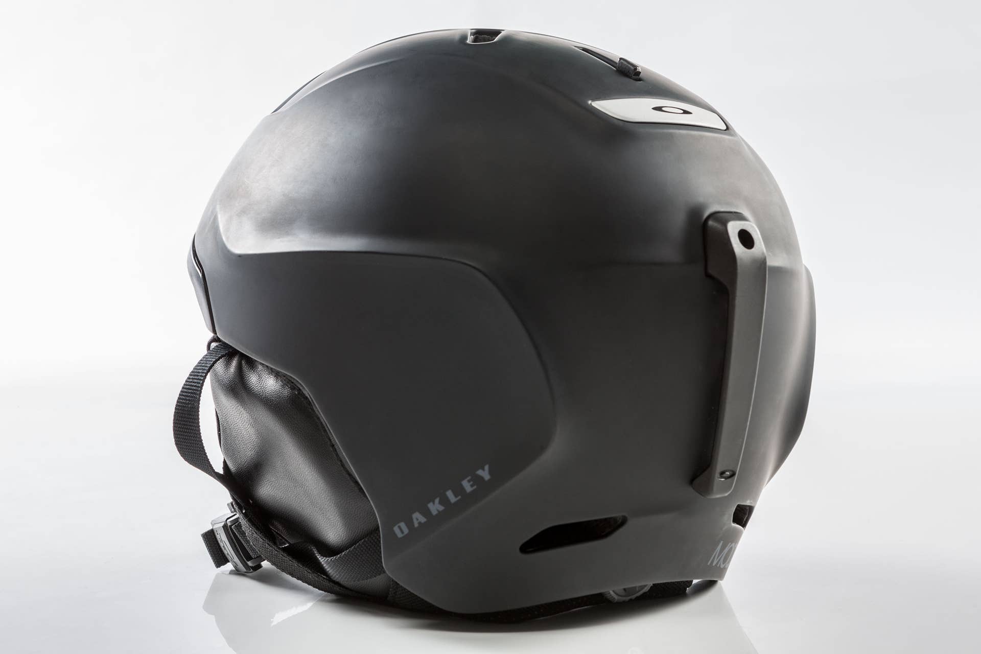Oakley MOD 3 Review: Best Snowboard Helmets of 2019 - TransWorld
