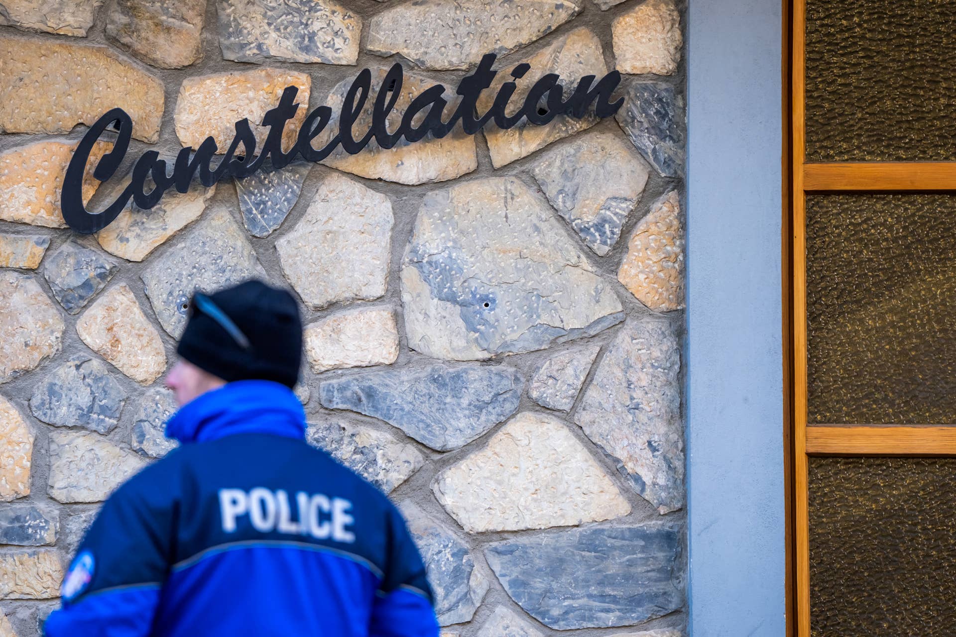 Swiss Rrsort Fire Dozens Dead, More Than 100 Injured In An Explosion At A Switzerland Ski ...