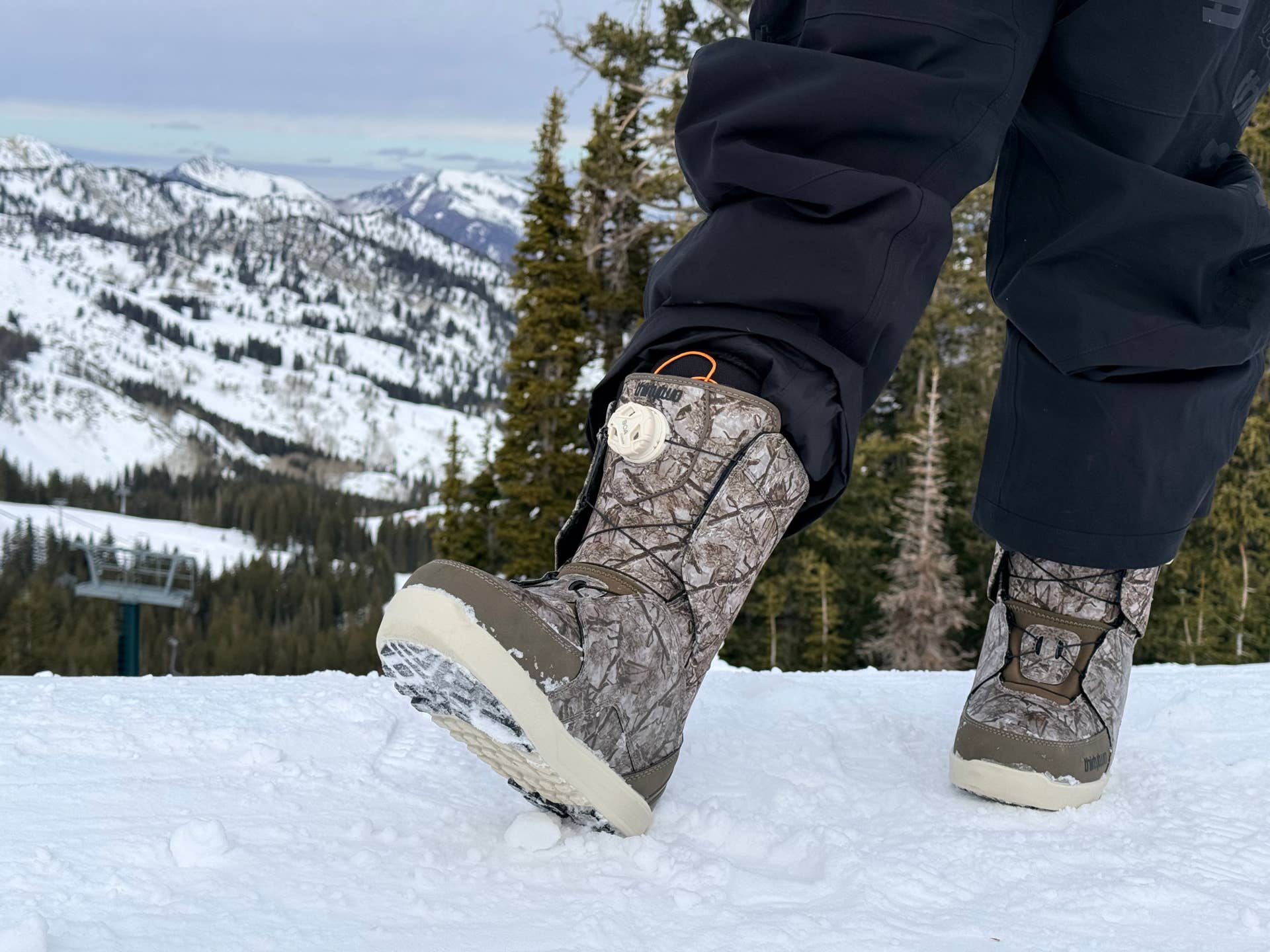 snowboard boots thirtytwo lashed Double BOA 2026 – Shoreline Tahoe 1 Lasting##Performance Rubber Outsole##STI Energy Foam##3D Molded Tongue##Team Internal Harness##Articulated Cuff##Independent Eyestay##Performance Backstay##Cozy Cuff##Calf Relief ThirtyTwo Lashed Snowboard Boots 2025