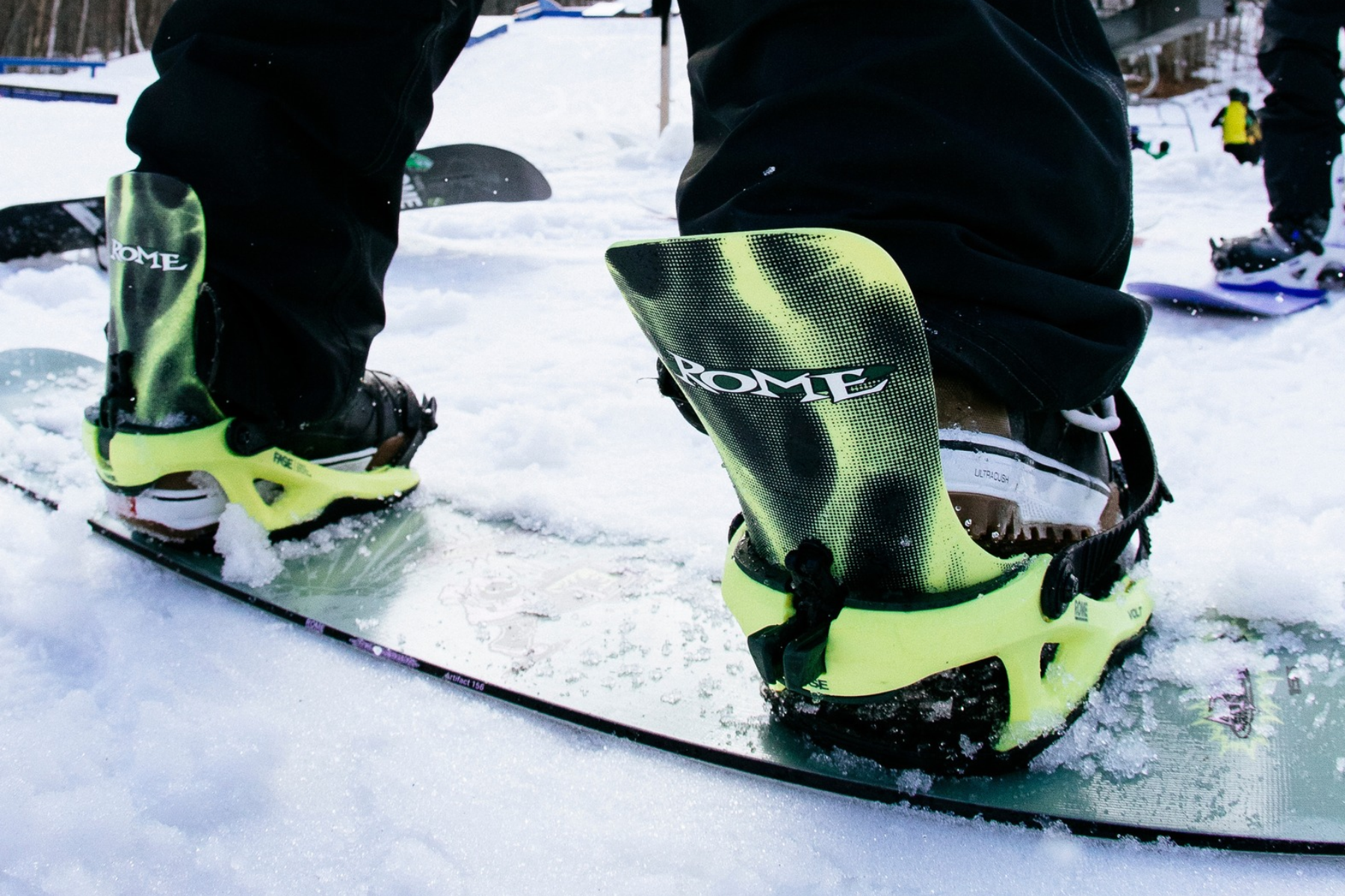 Buy Burton Custom V-Rocker Snowboards - Shop for Snowboard Gear at