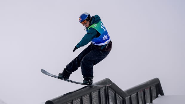 Luke Winkelmann riding a kinked rail.