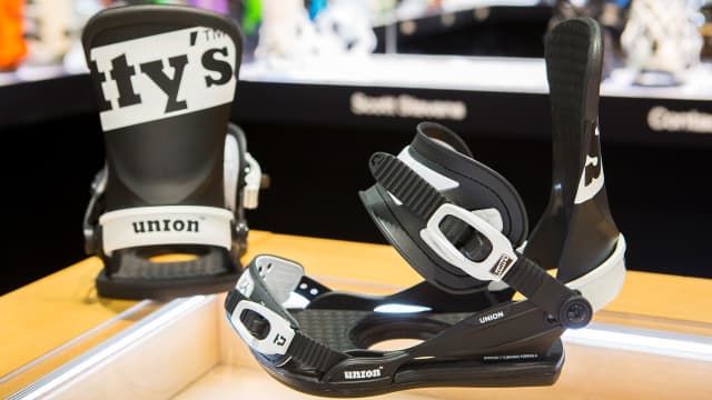 2021 Two Feet of Fresh: Union Atlas Binding