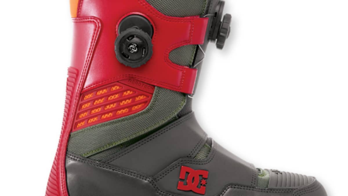 DC Status Snowboard Boot Snowboarder