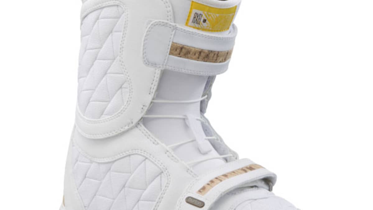 Burton Axel Women s Boot 2011 Snowboarder