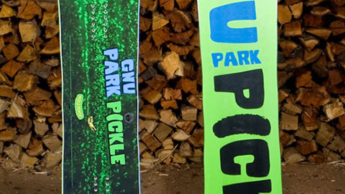 2010-gnu-park-pickle-snowboard.jpg