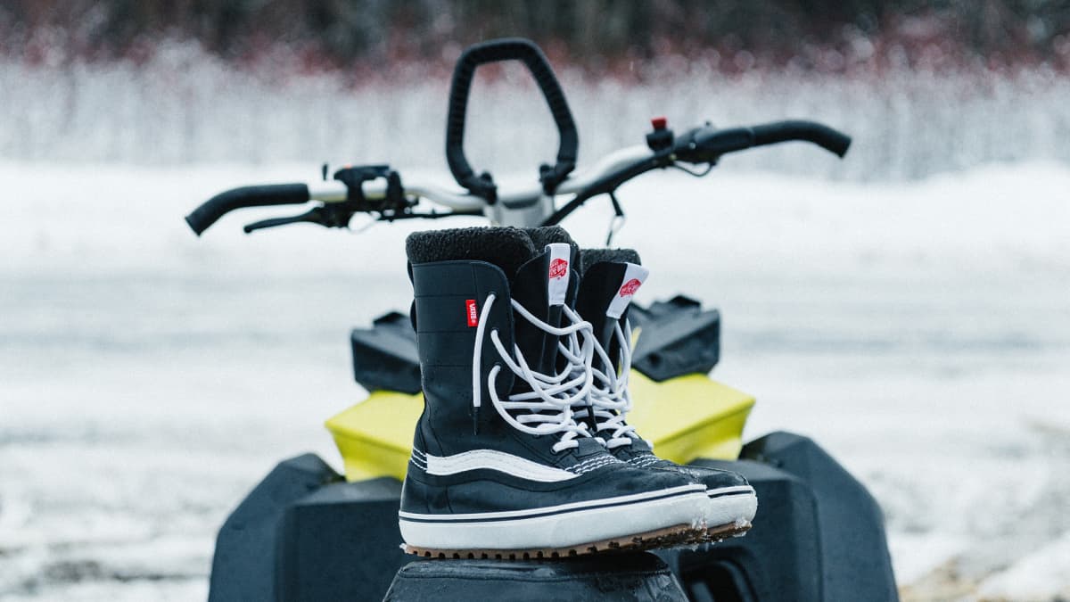 Vans discount boots snow