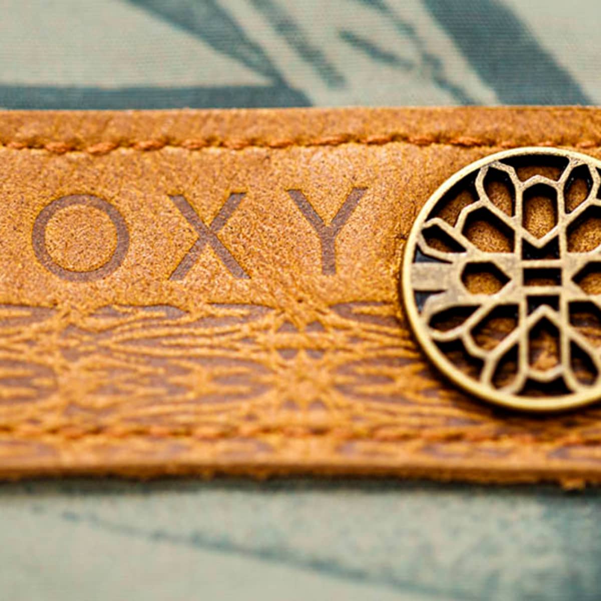 Roxy Best New Snowboarding Gear of 2019 Product Showroom