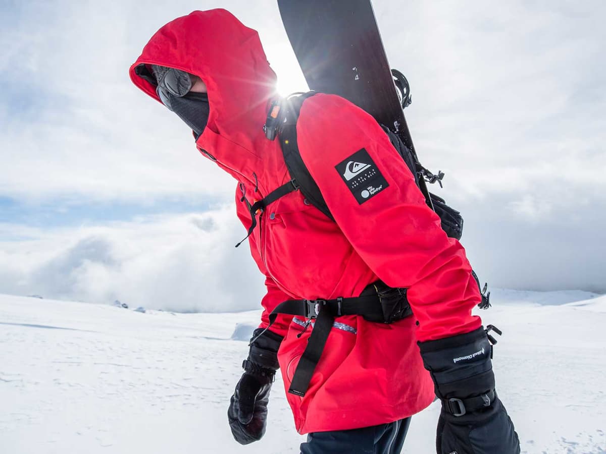 Win a SpinDye Snow Jacket for FREE from Quiksilver Snowboarder