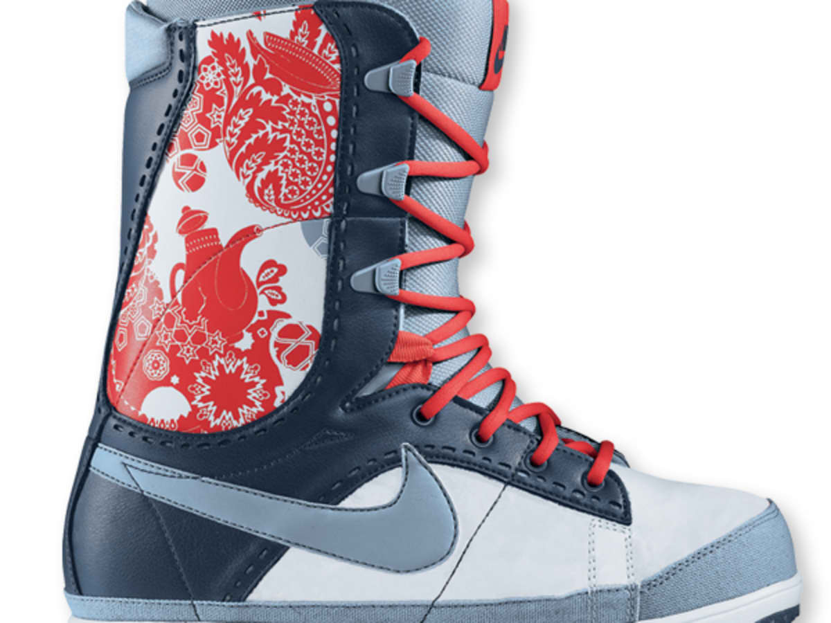 Nike Zoom Baxa Woman s Snowboard Boot Snowboarder