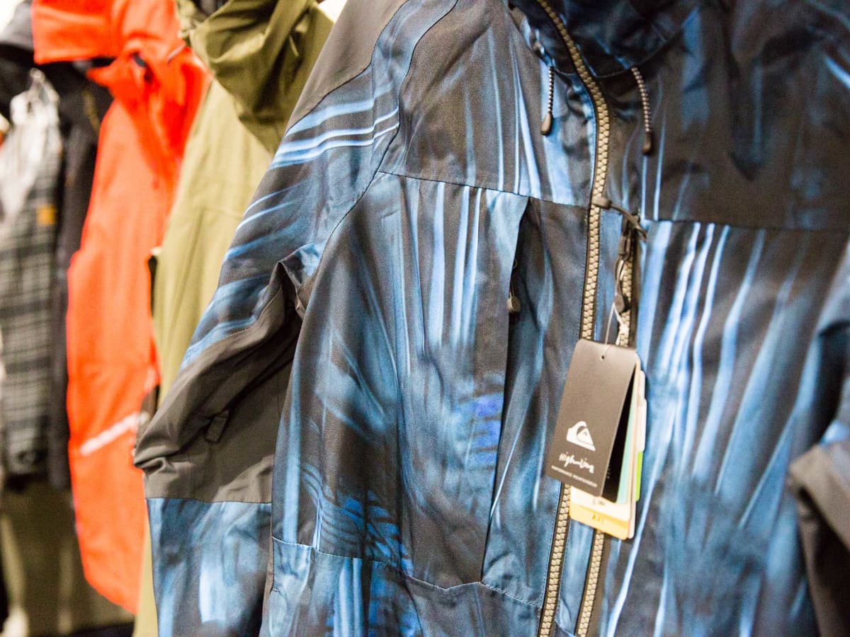 Top snowboard jackets 2019 on sale