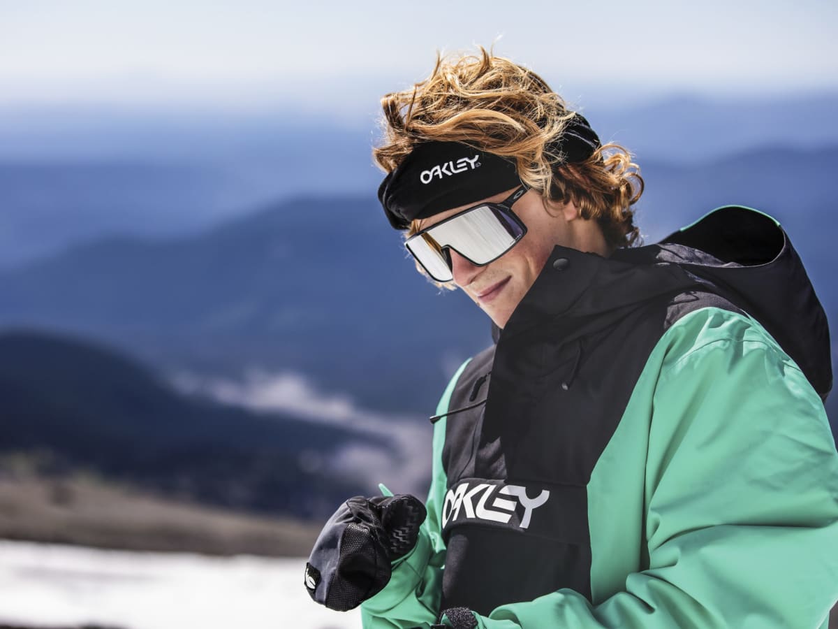Oakley snowboarding 2025