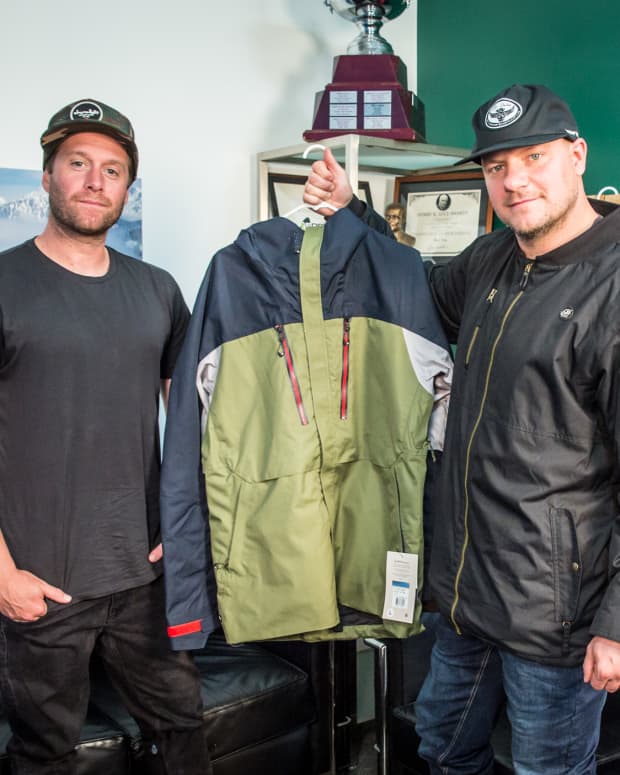 Win the 686 Motorhead Jacket and Mountain Mitt