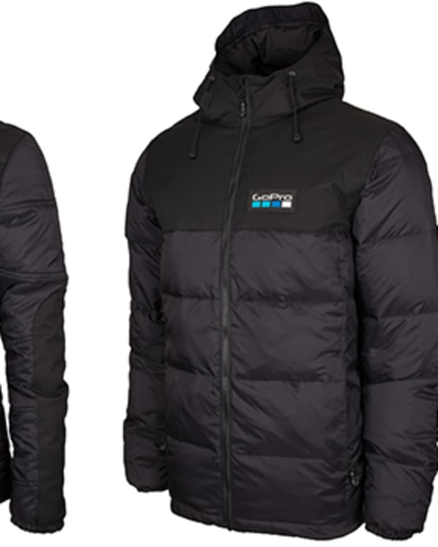 Win a Free 686 x Coors Light Sixer Insulated Jacket Snowboarder