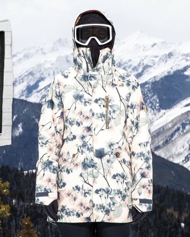 686 outerwear deals 2020