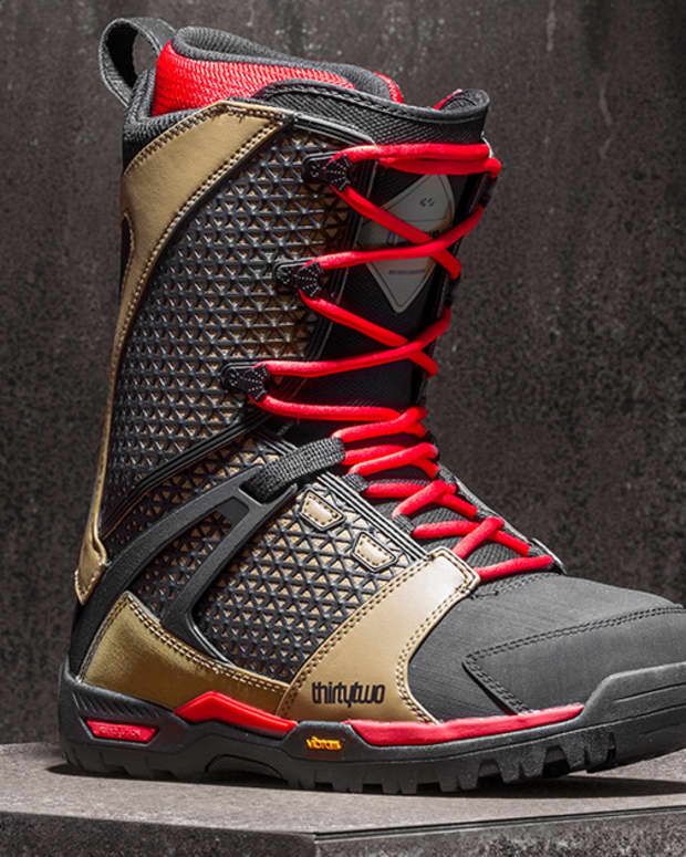Dc scendent snowboard boots on sale