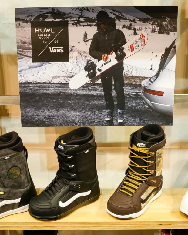 Vans howl snowboard boots clearance