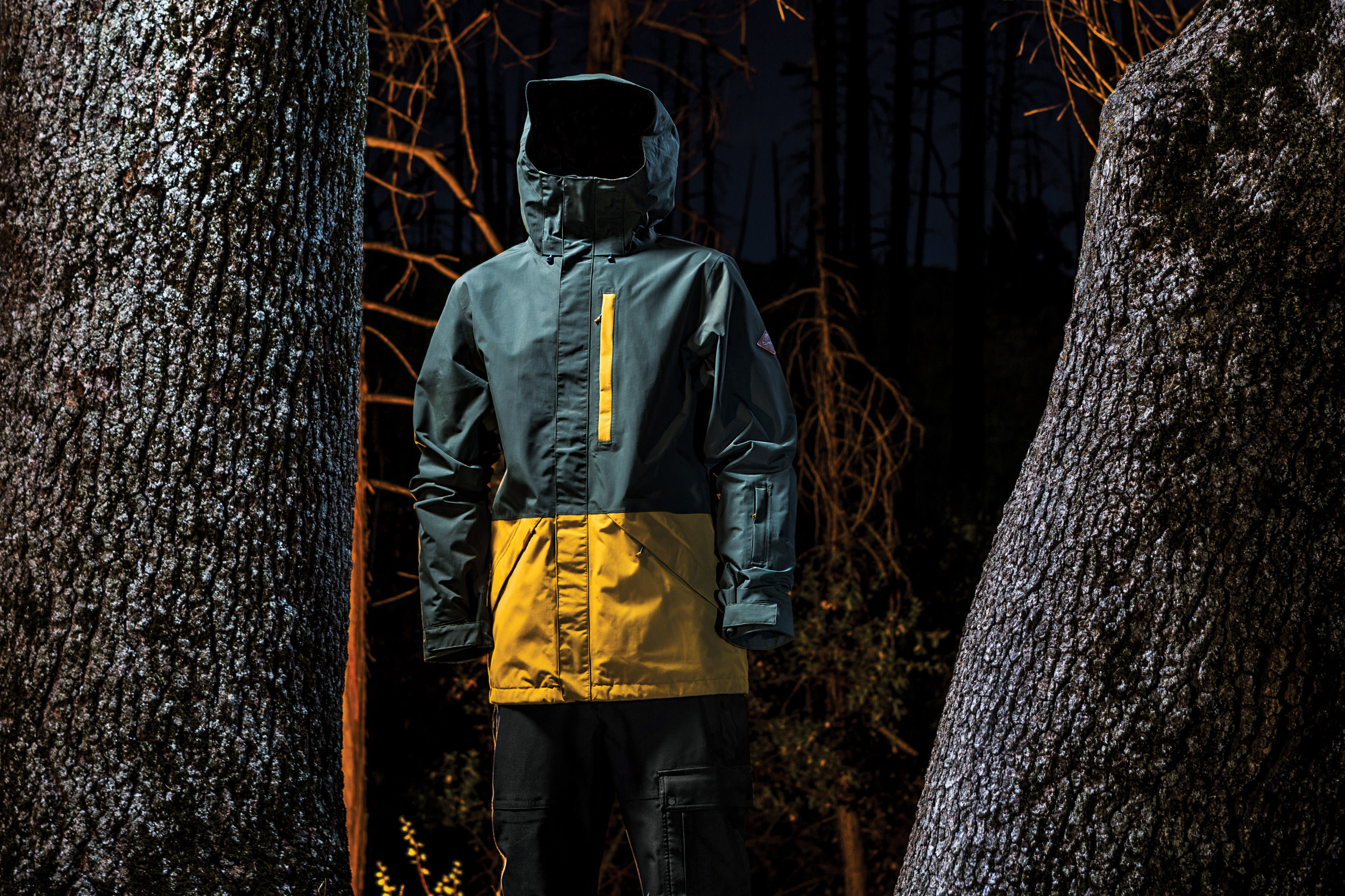 Dakine Smyth II Jacket : 2016-2017 Outerwear Lookbook - Snowboarder