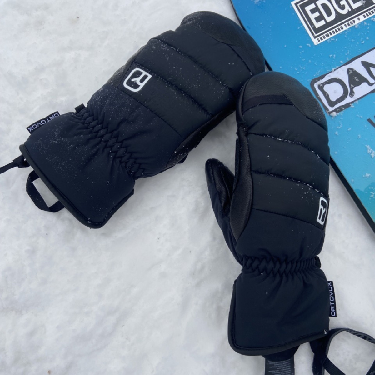 The Ortovox Freerider Cozy Mitten Changed My Mind on Snowboarding