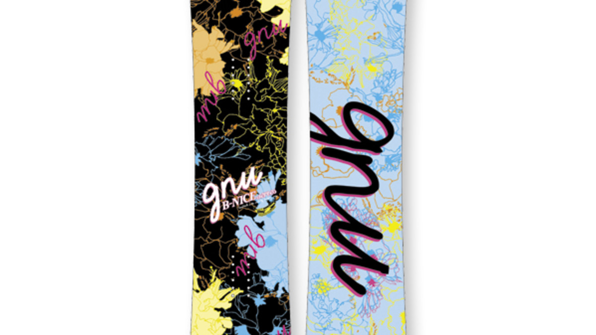 GNU B-Nice Woman's Snowboard - Snowboarder
