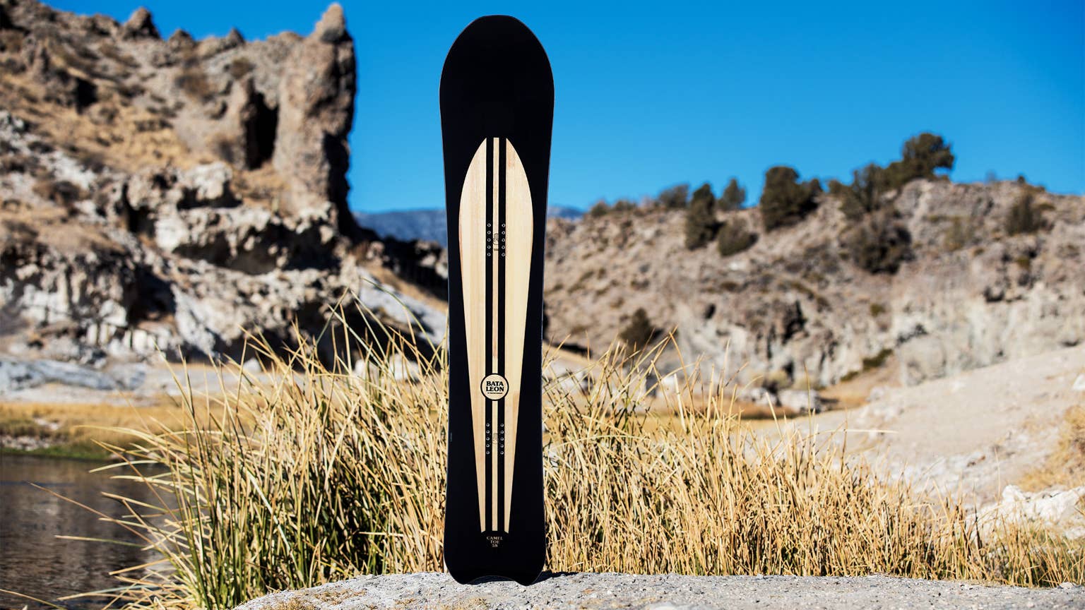 Bataleon Camel Toe: 2017-2018 Powder Board Lookbook - Snowboarder