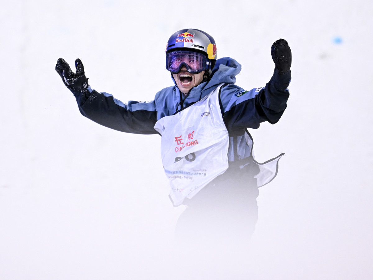 スノーボード hiropon Hiroto Ogiwara Lands World's First 2160 - The Nines'22 - YouTube