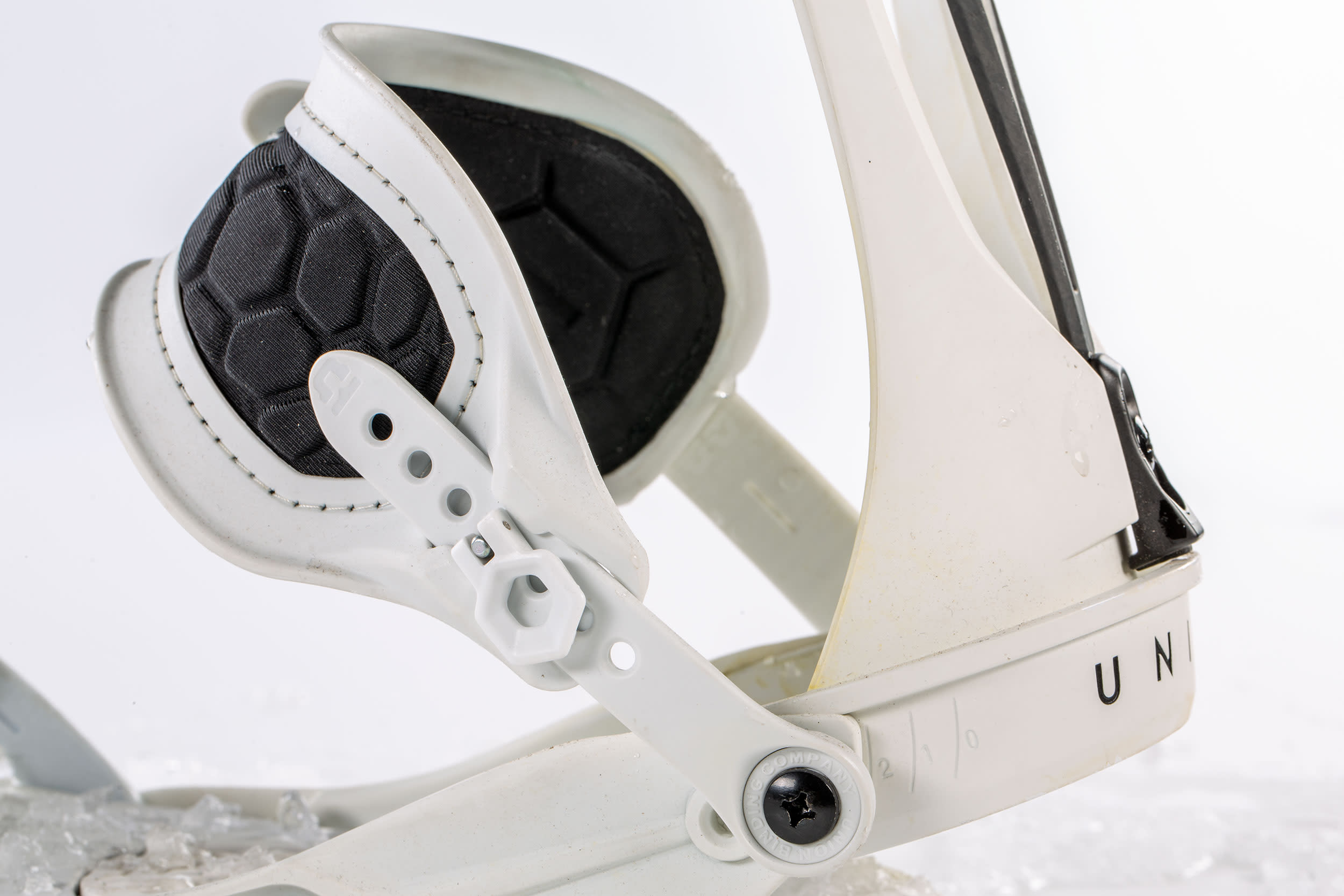 Union Falcor Review: Best Snowboard Bindings of 2019 - TransWorld