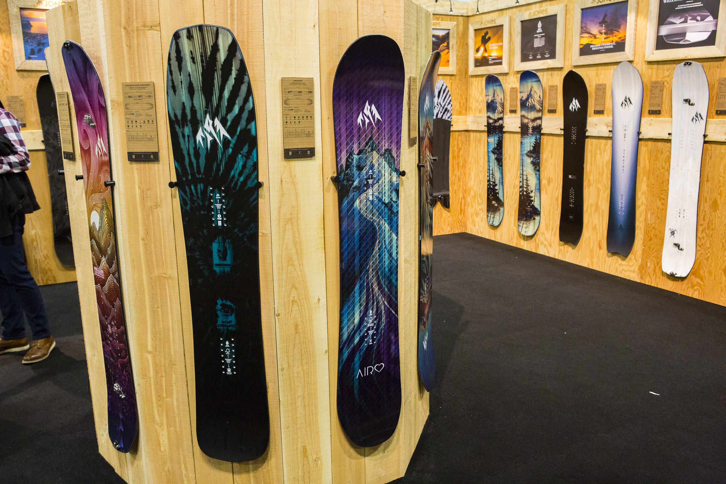 2020/2021 Gear Preview: Jones Snowboards - Snowboarder