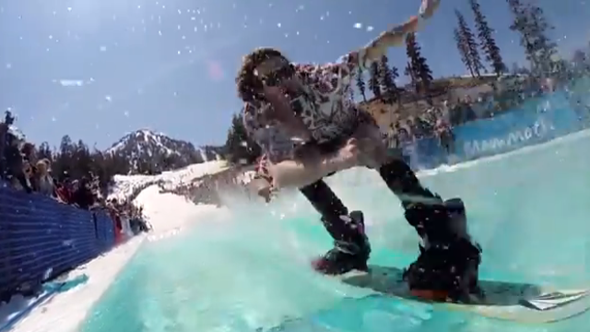 Mammoth Mountain Pond Skim! Snowboarder