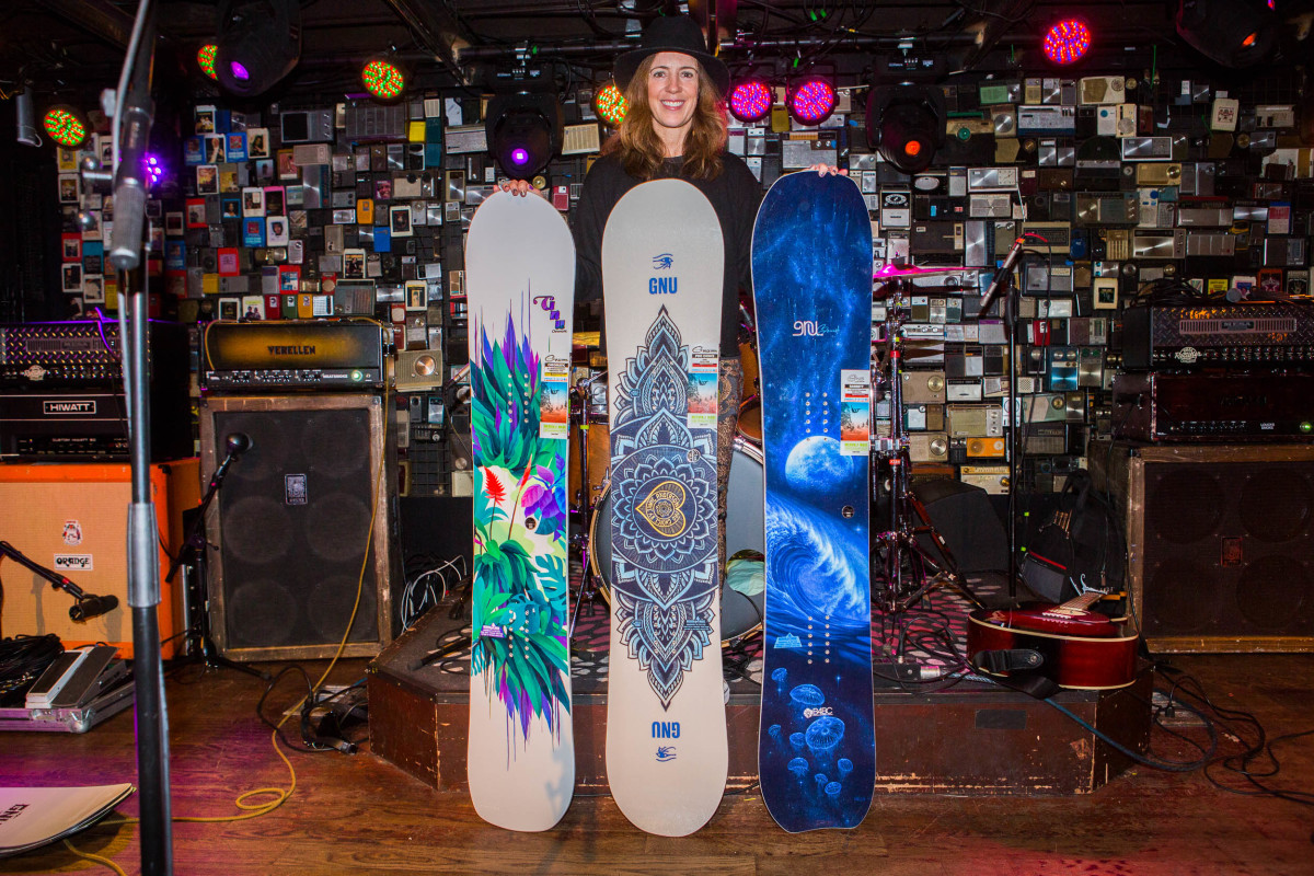 2020/2021 Gear Preview GNU Snowboards Snowboarder