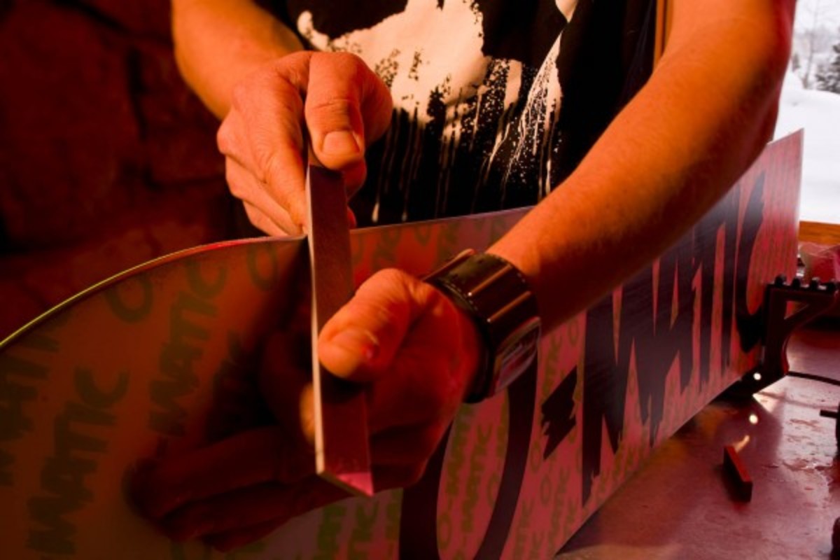 How To Detune Your Snowboard Edges TransWorld SNOWboarding Snowboarder