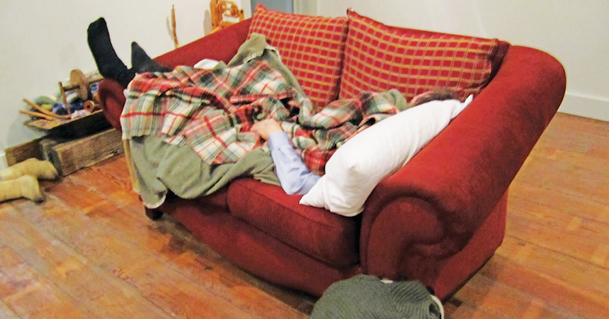 How to Couch Surf and Still Have Friends Afterwards Snowboarder