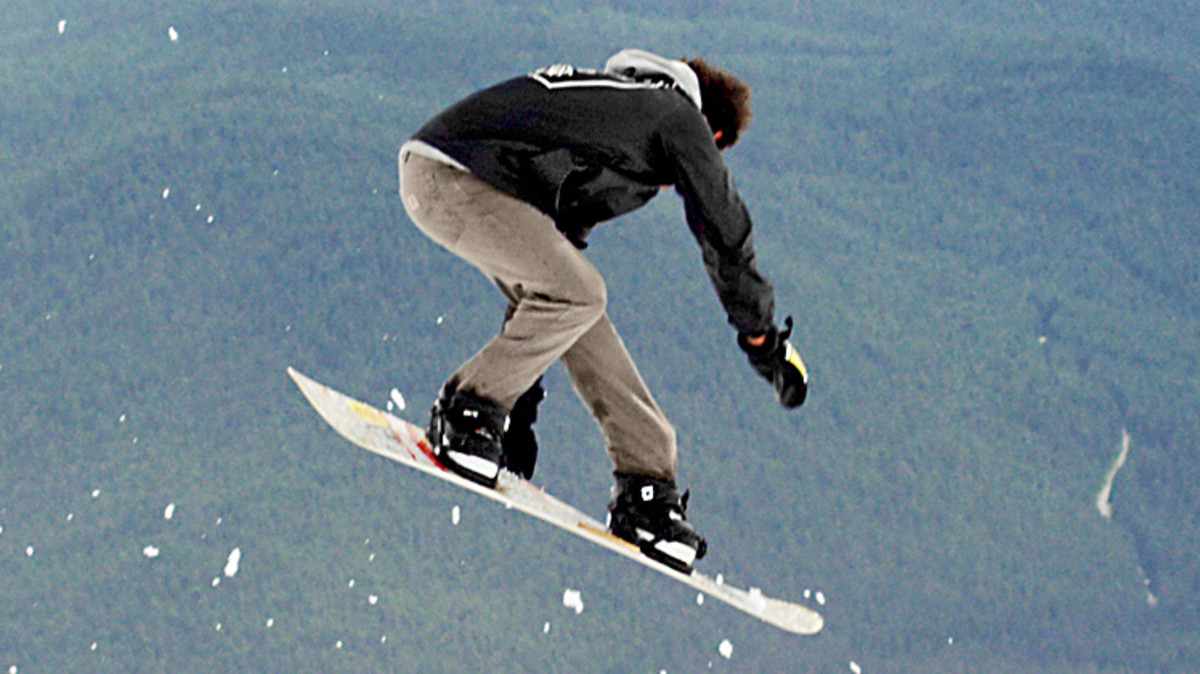 How to do a Melon Grab on a Snowboard Snowboarder