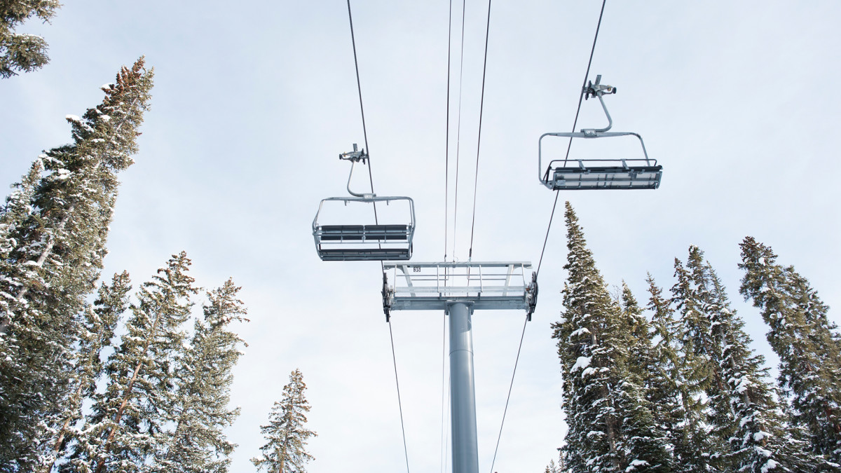 Authorities Still Searching For Man Lost at Colorado Ski Resort