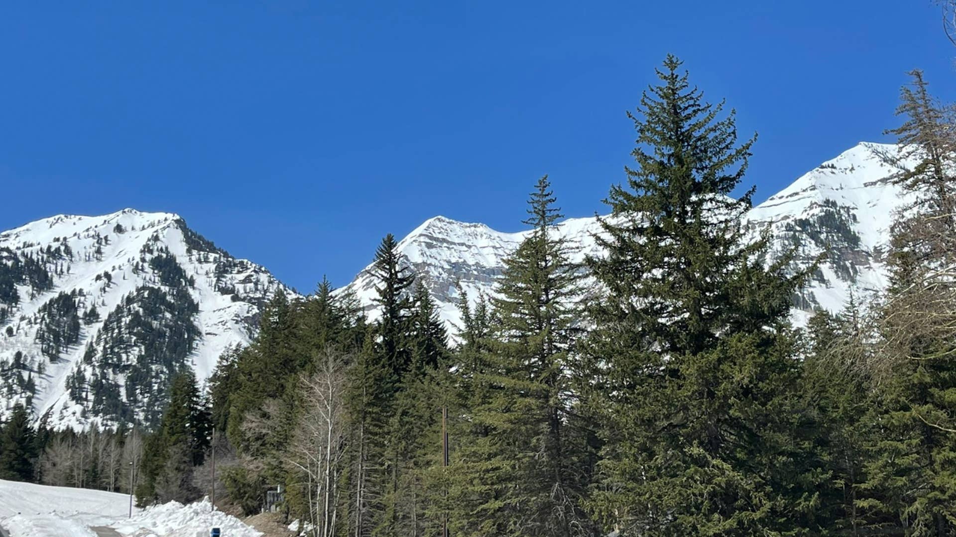 Utah Ski Resort Reopening In May For First Time Ever - Snowboarder