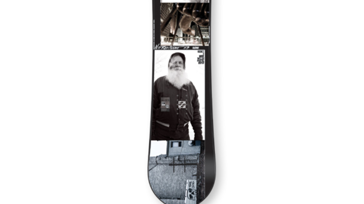 Nitro Addict Snowboard - Snowboarder
