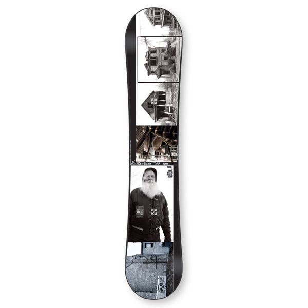 Nitro Addict Snowboard - Snowboarder
