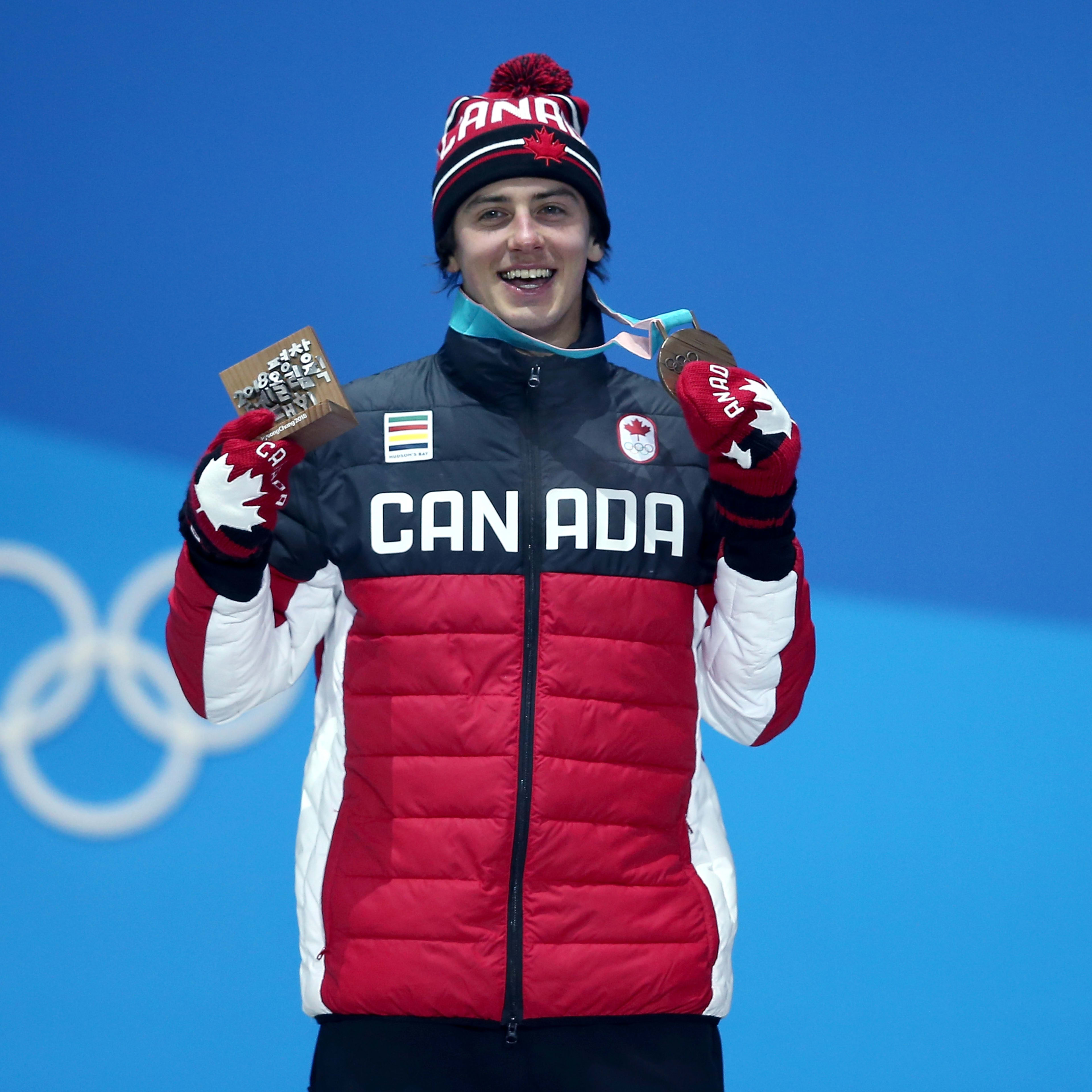 Allian Prism LTD Snowboard - Snowboarder