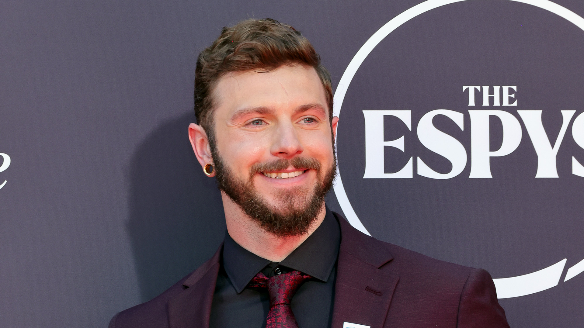 U.S. Snowboarding's Noah Elliott Wins An ESPY Award - Snowboarder
