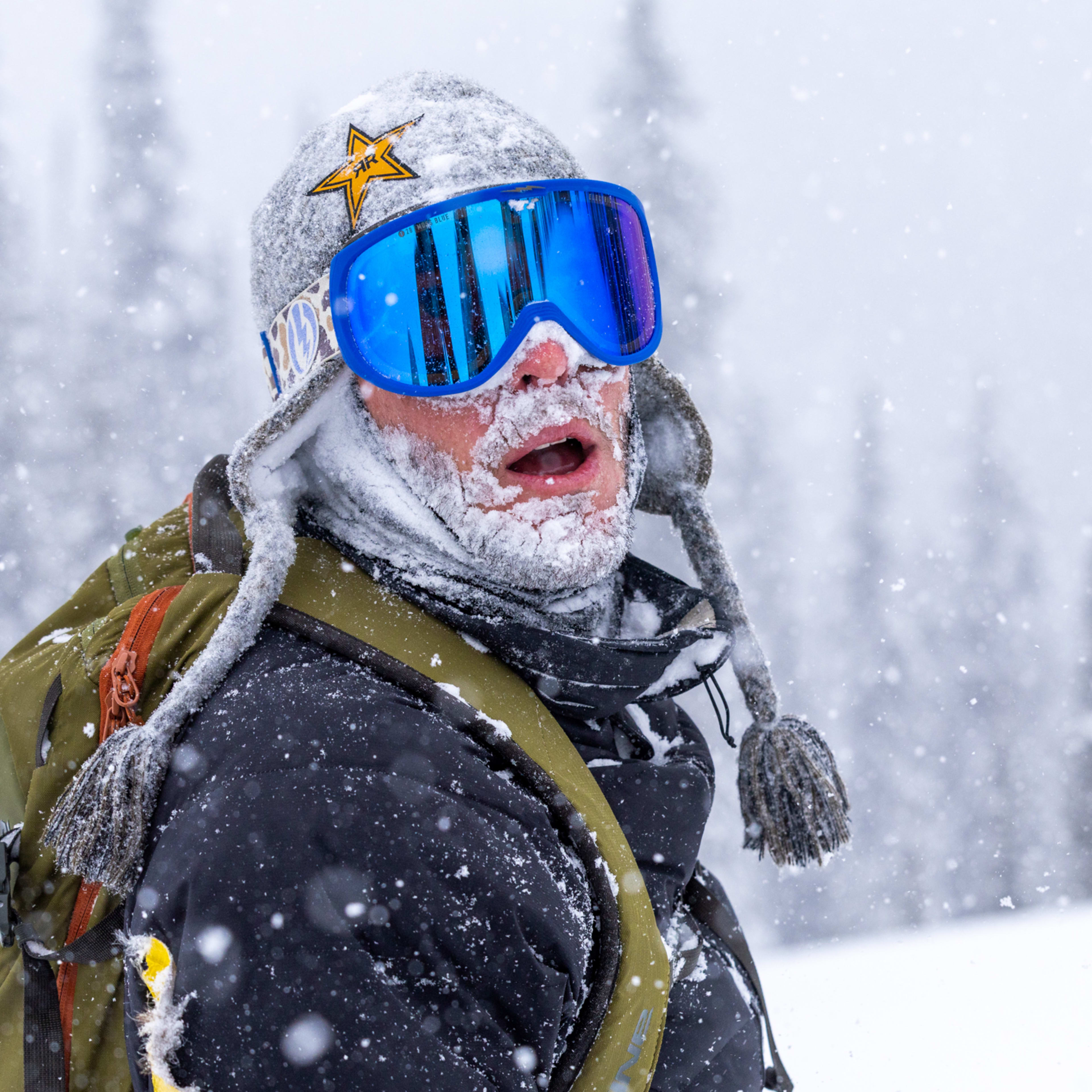 Best Powder Snowboard Reviews: Capita Charlie Slasher - Snowboarder