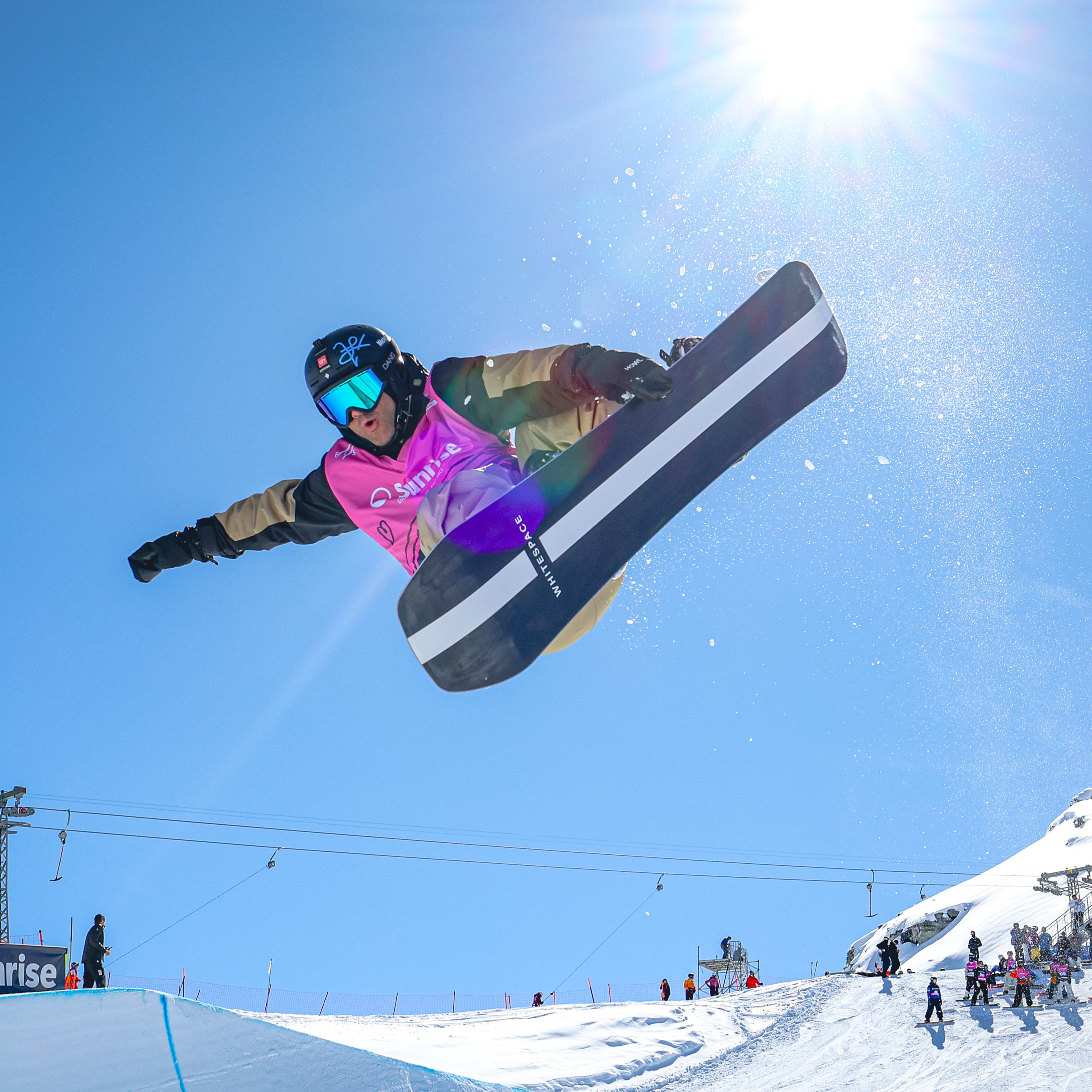 Arbor Snowboards - Relapse Snowboard - Sawa x Lass - Snowboarder