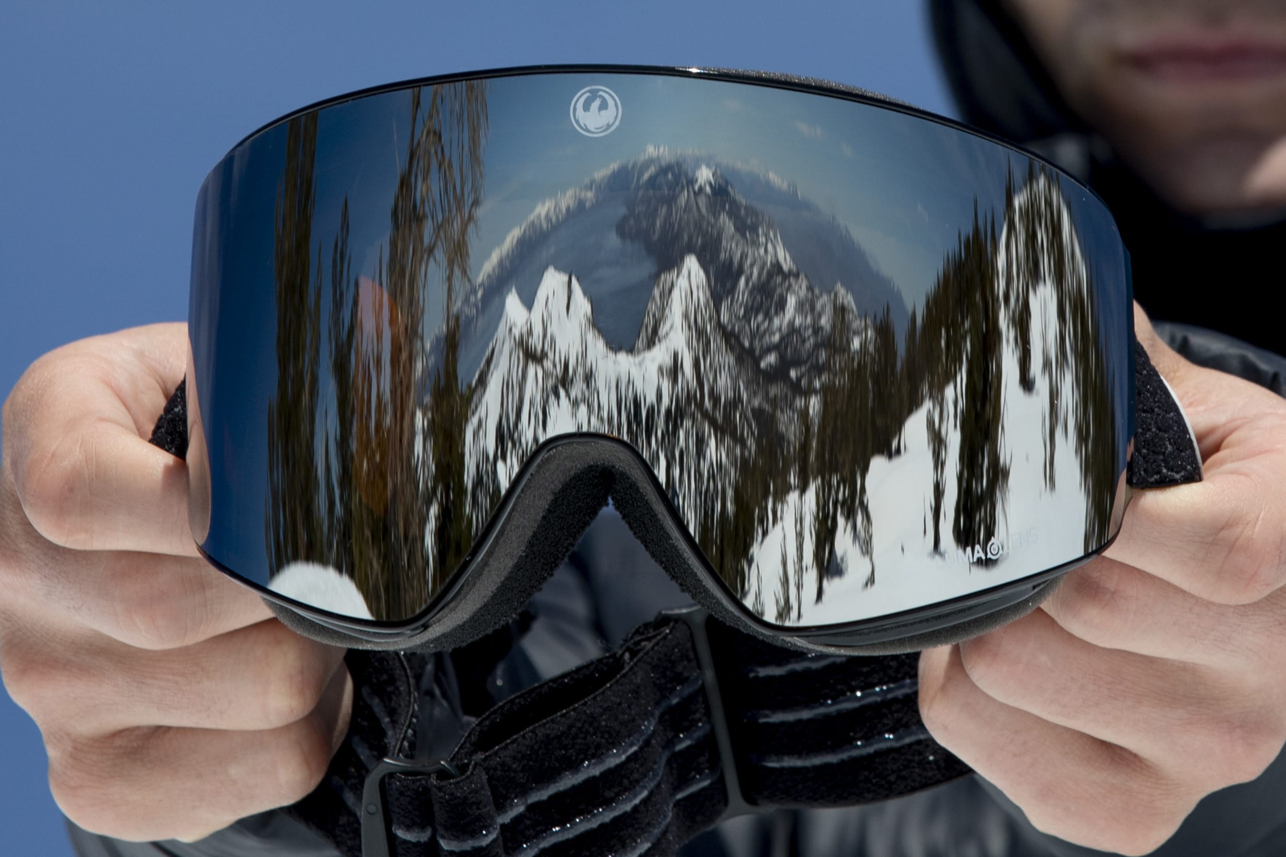 Dragon's PXV Goggle Boasts Widest Range of Sight at 220° Field of