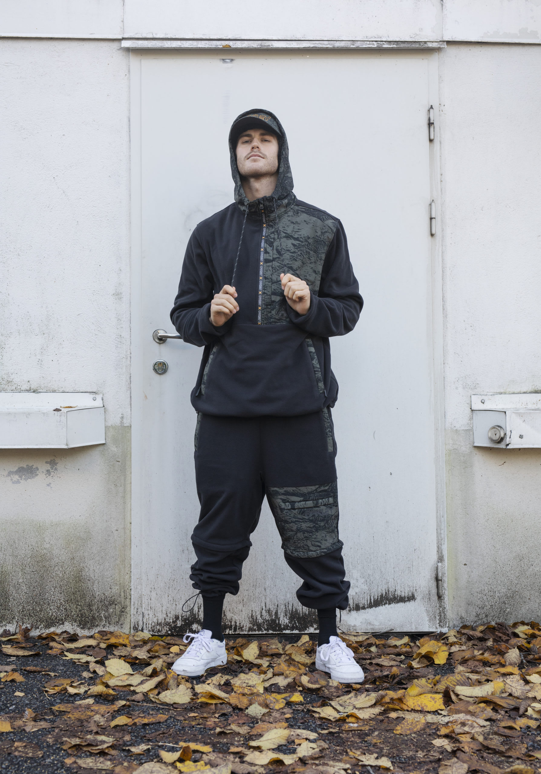 The Team Collection—Ståle Sandbech x Oakley - Snowboarder