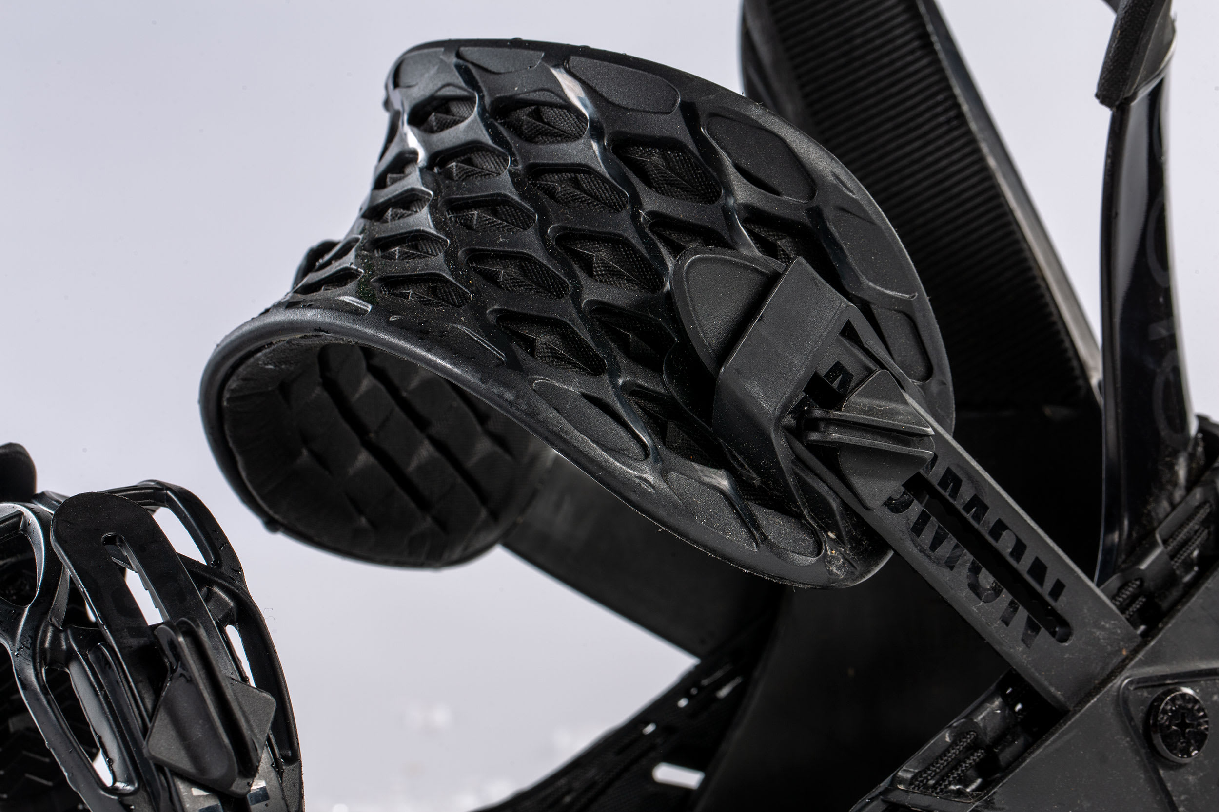 Salomon Hologram Review: Best Snowboard Bindings of 2019