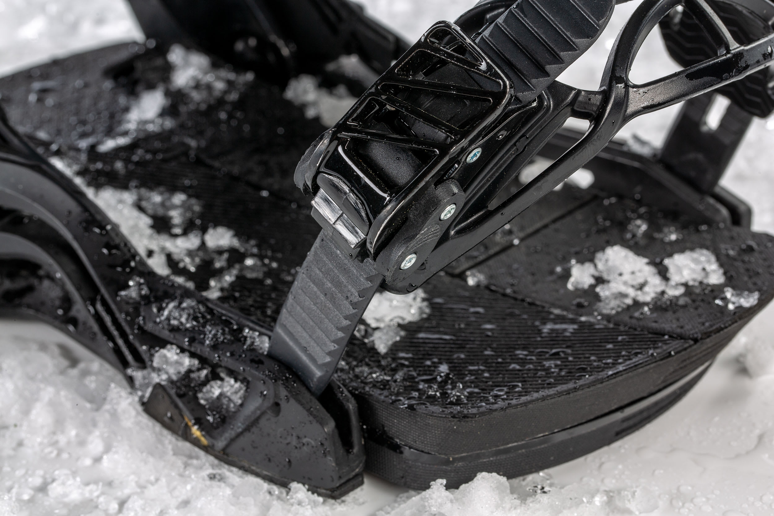 Salomon Hologram Review: Best Snowboard Bindings of 2019