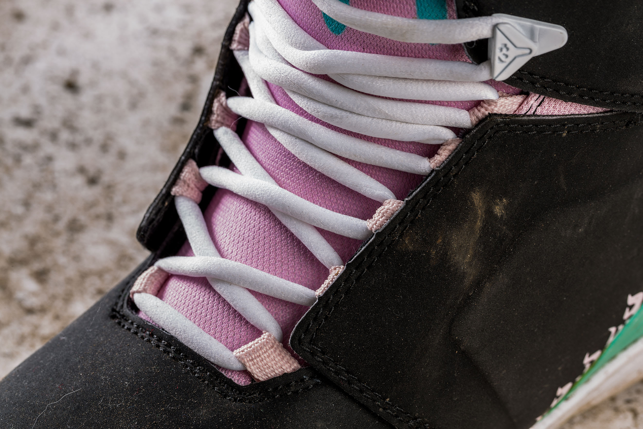 thirtytwo W’s Lashed DESIREE MELANCON thirtytwo Lashed Double BOA Desiree Melancon Snowboard Boots