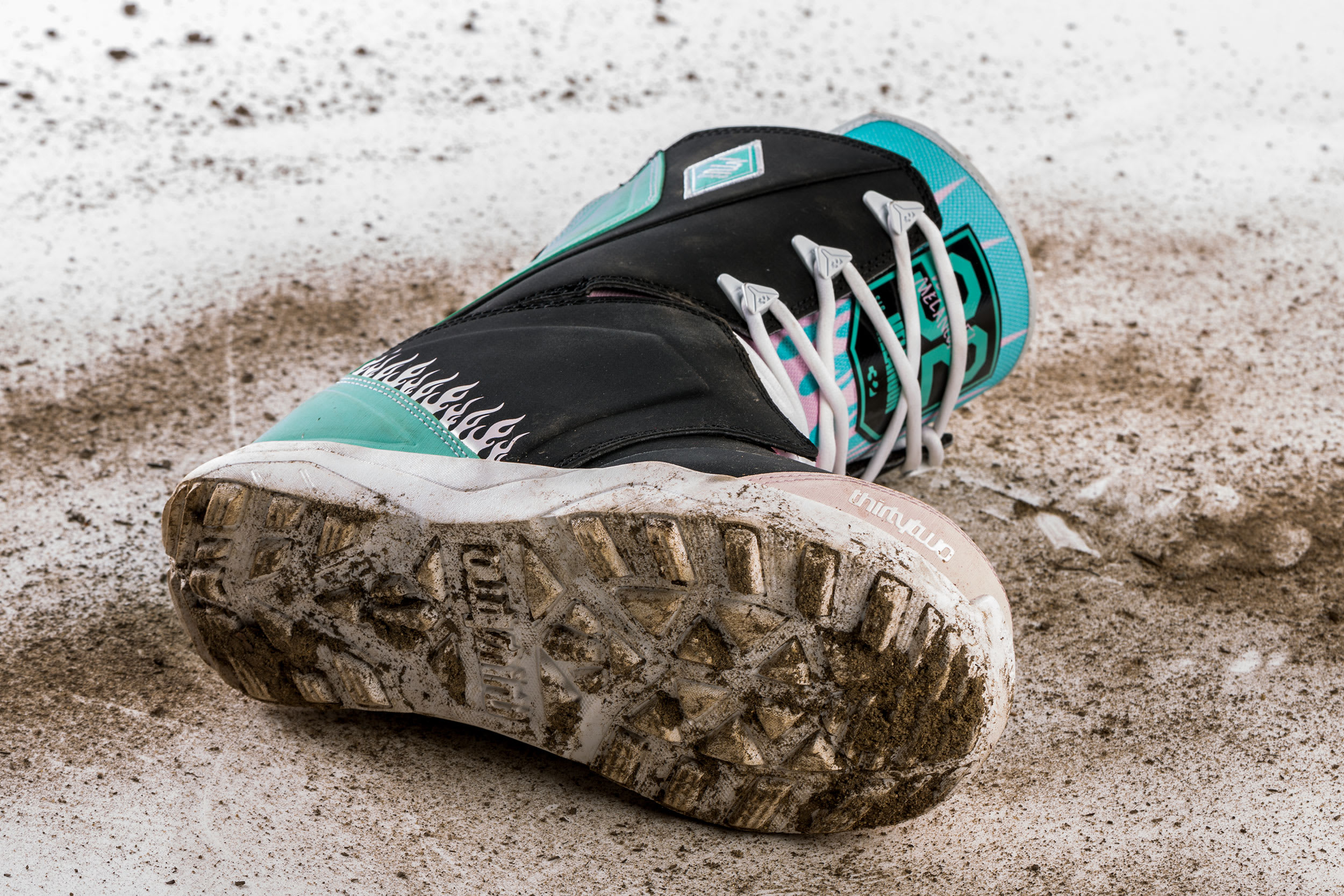 thirtytwo W’s Lashed DESIREE MELANCON thirtytwo Lashed Melancon Snowboard Boots - Women's 2024 | evo